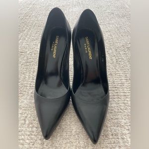 Saint Laurent Black Pump -  size 38
